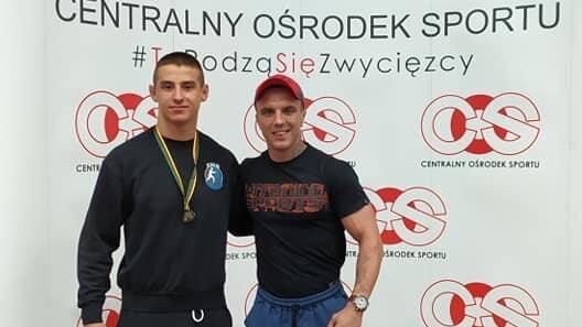 Dwa medale dla zapaśników