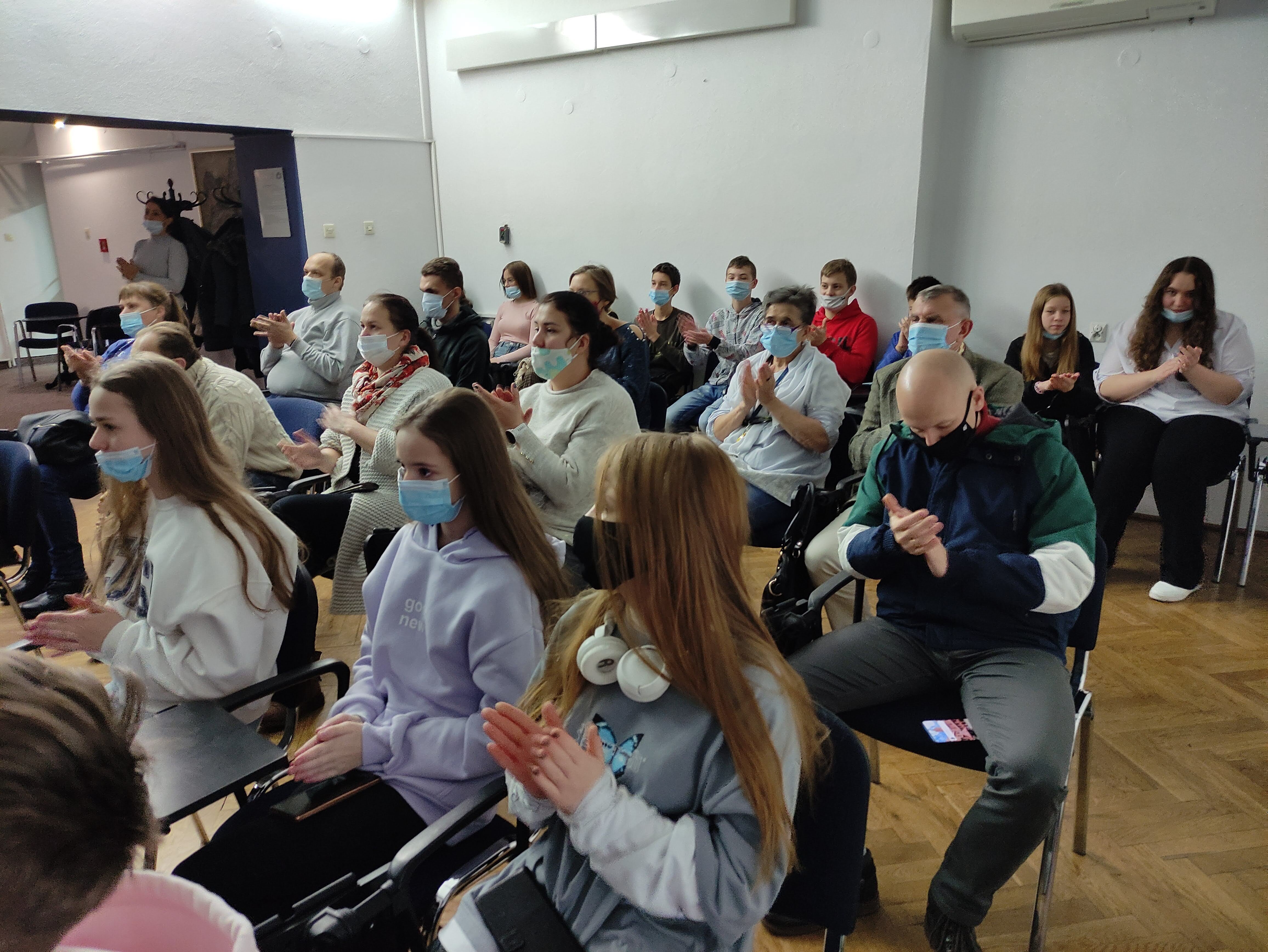 Tomasz Sobania w bibliotece