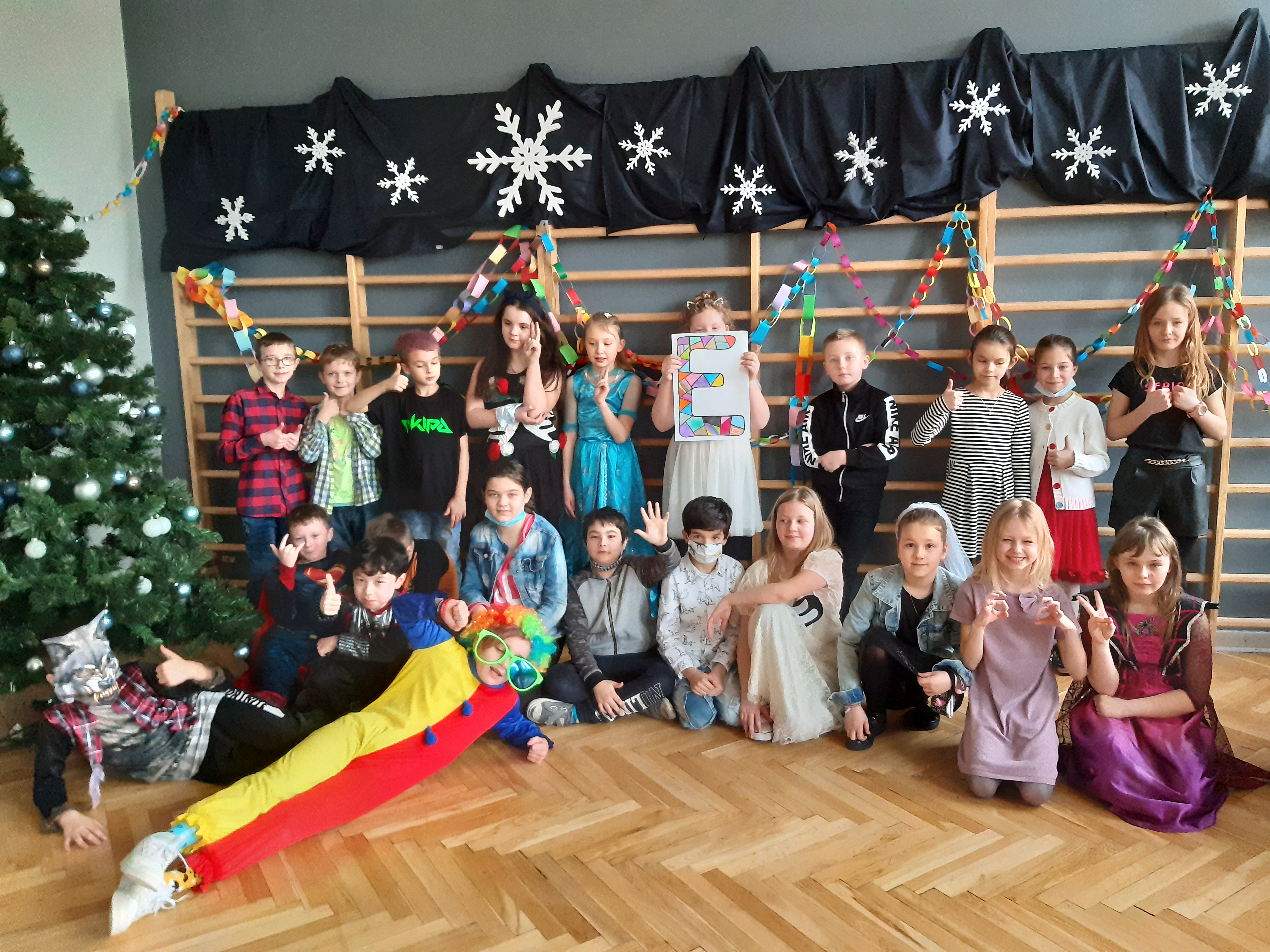 Bal karnawałowy na powitanie ferii zimowych w PSP nr 4