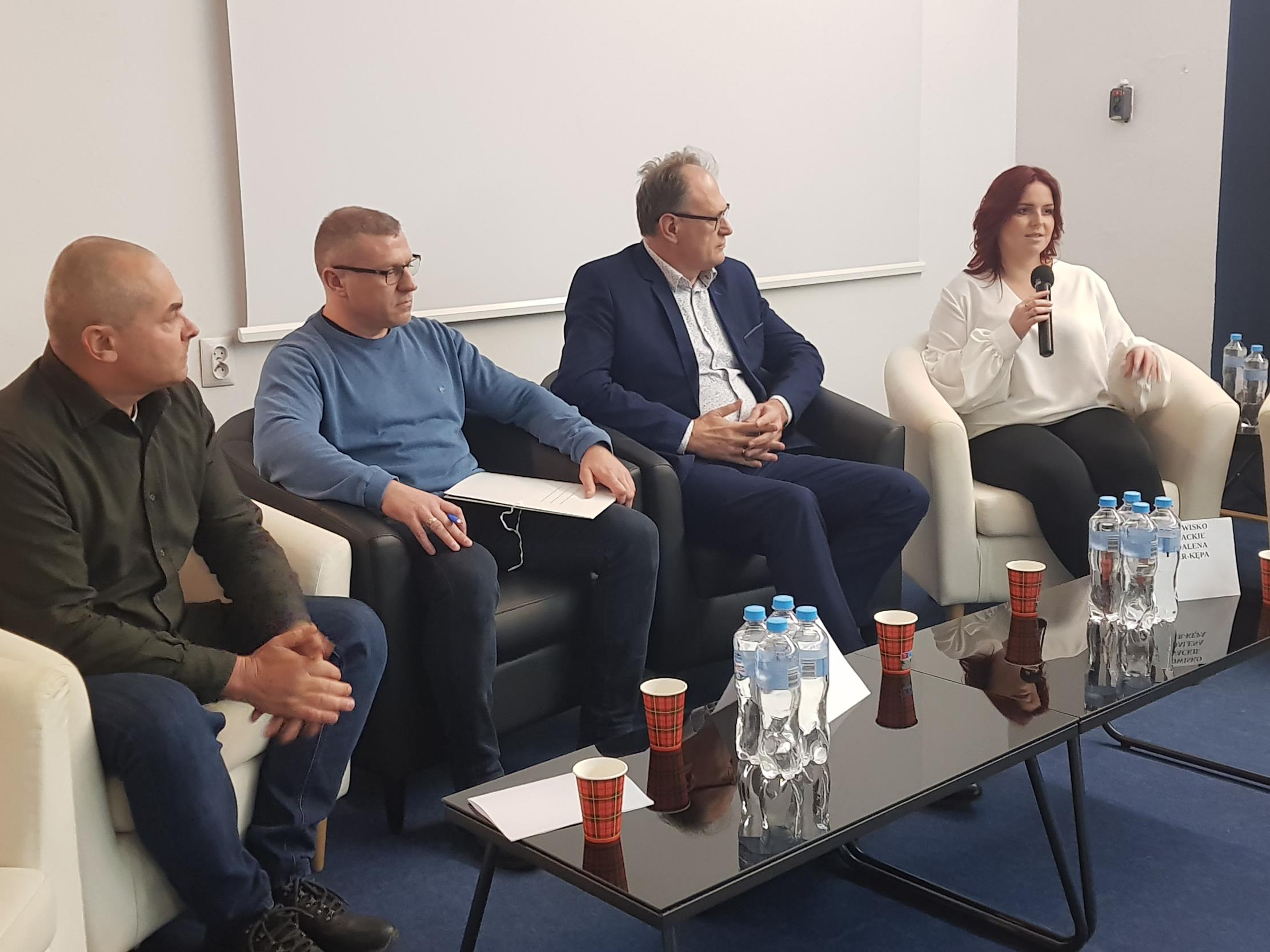 Dyskutowali o krytej pływalni przy ul. Leszka Czarnego