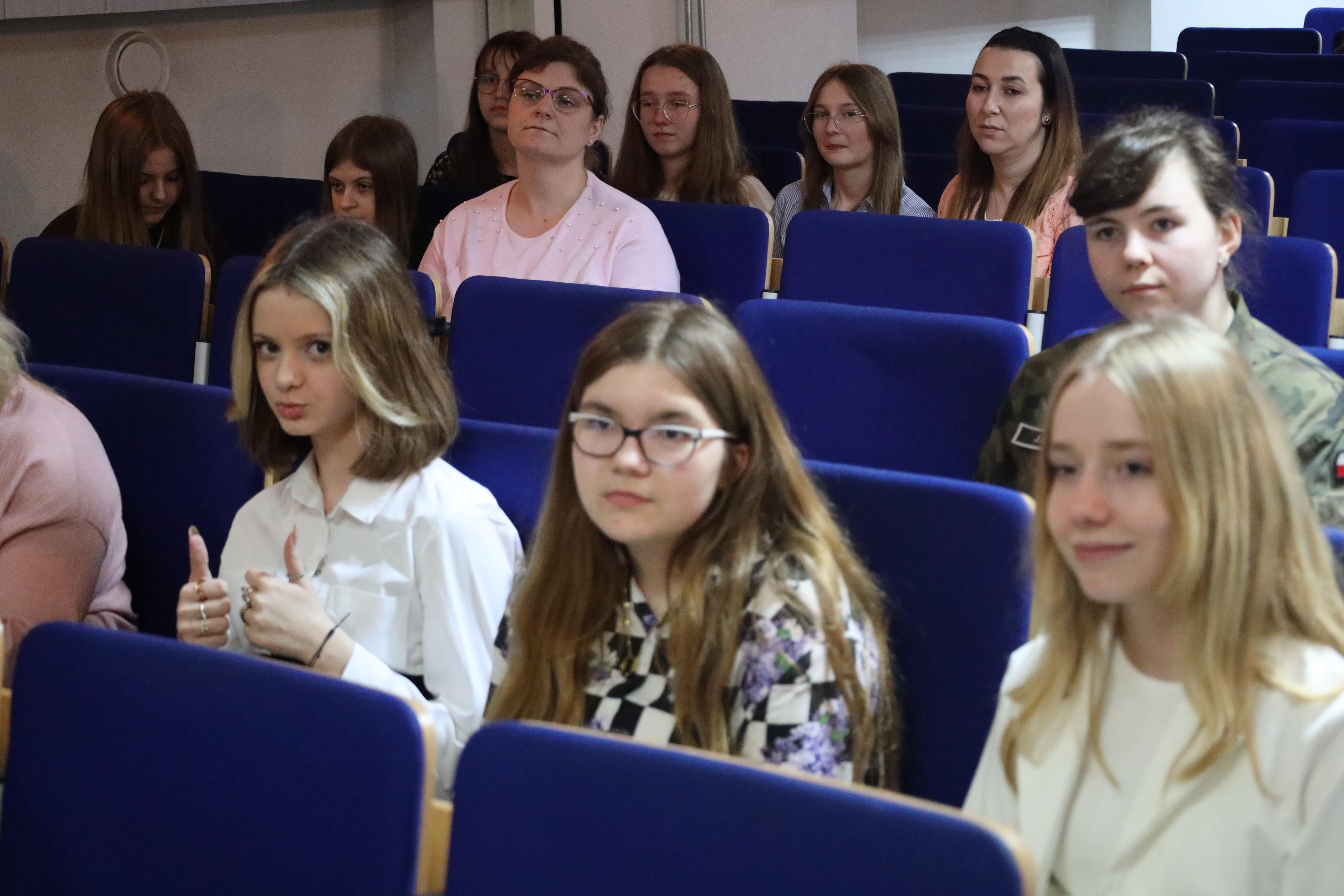 Poezja obcojęzyczna - jak cudownie to brzmi