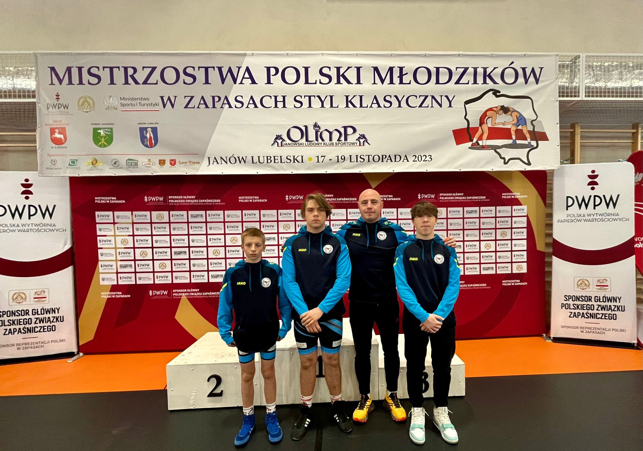 Zapaśnik na Mistrzostwach Polski Młodzików