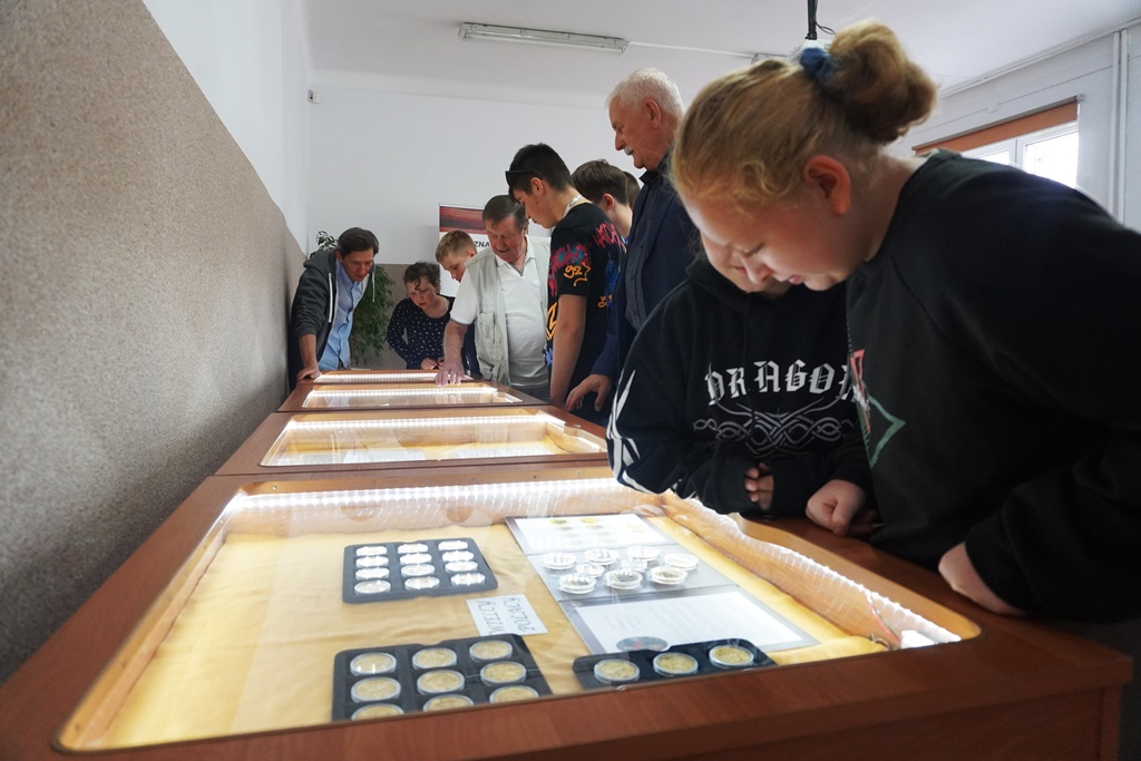 Rok Edukacji Ekonomicznej. Obchody 100-rocznicy wprowadzenia złotego.