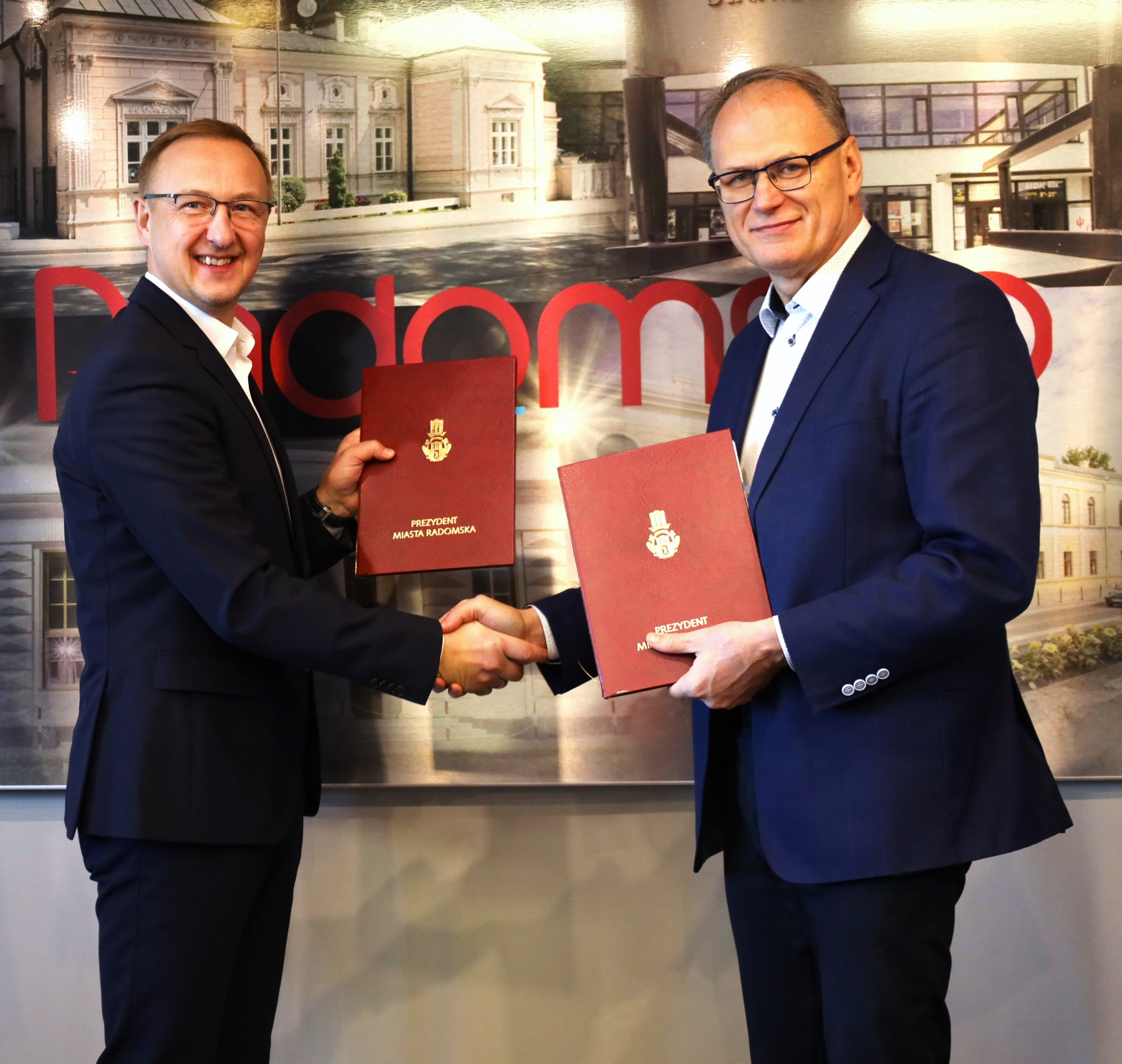 Prezydent podpisał umowy z wykonawcami przebudowy ul. Fabianiego i rozbudowy ul. Ładnej