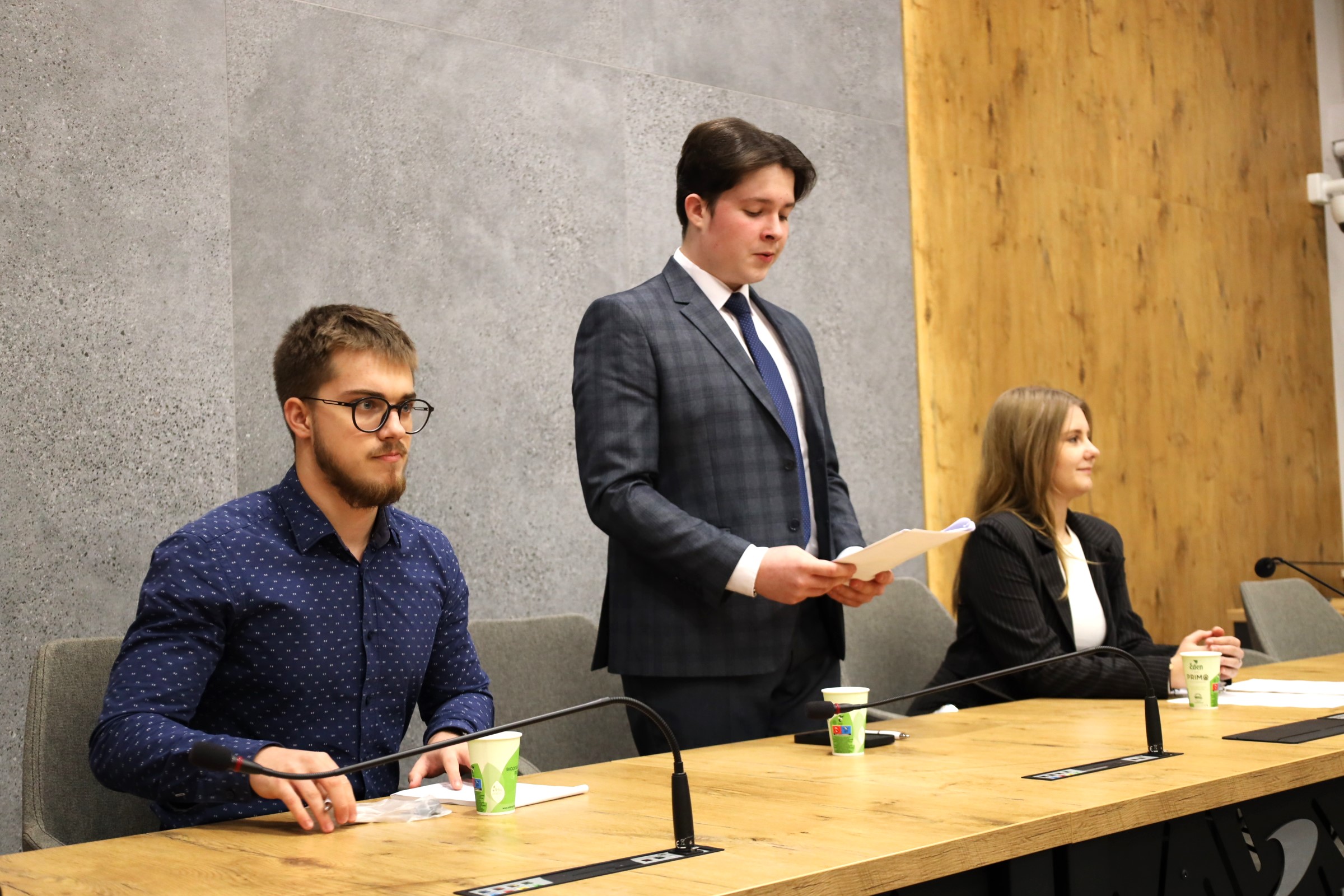 Pierwsze posiedzenie Młodzieżowej Rady Miasta Radomska – wybrano przewodniczącego i prezydium