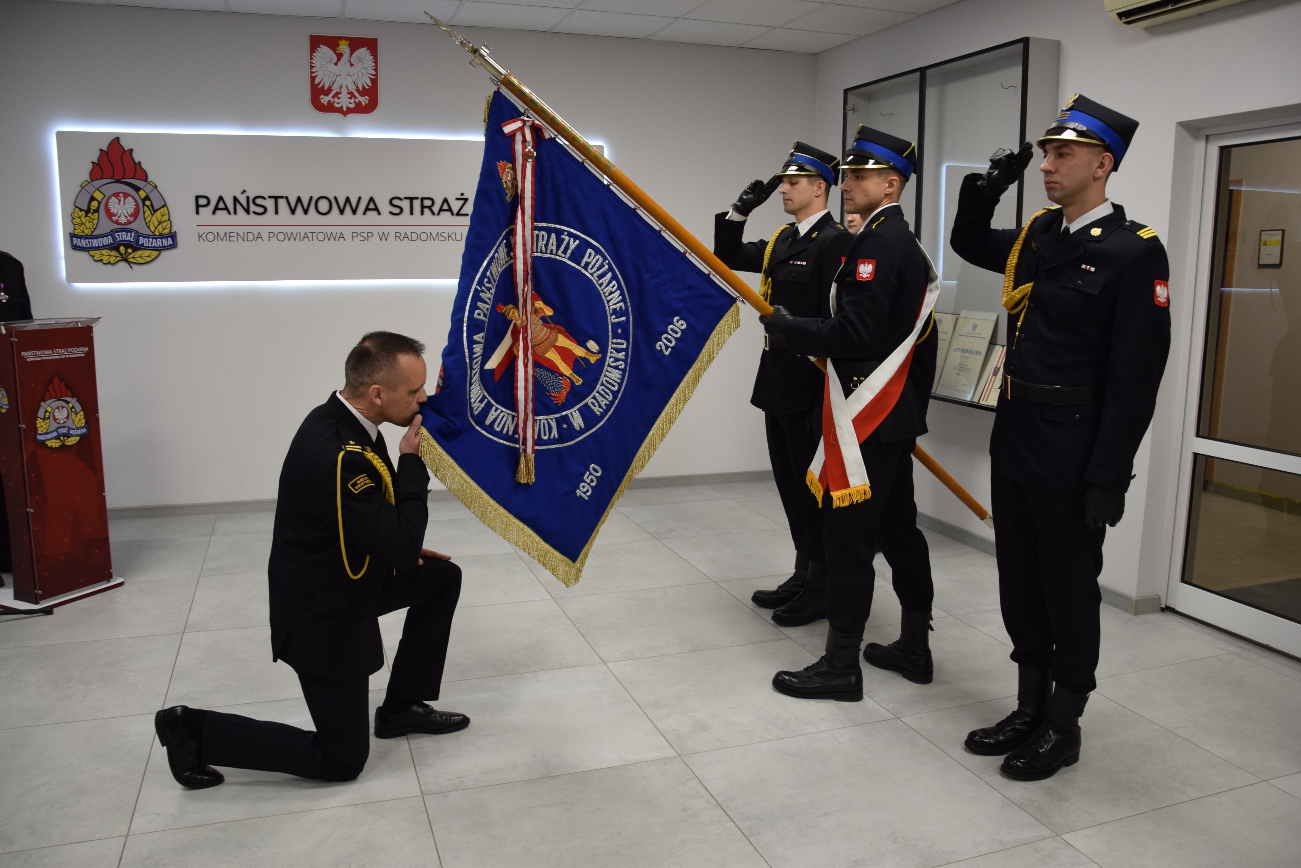 Nowy Komendant Państwowej Straży Pożarnej w Radomsku - mł. bryg. Artur Bartosik