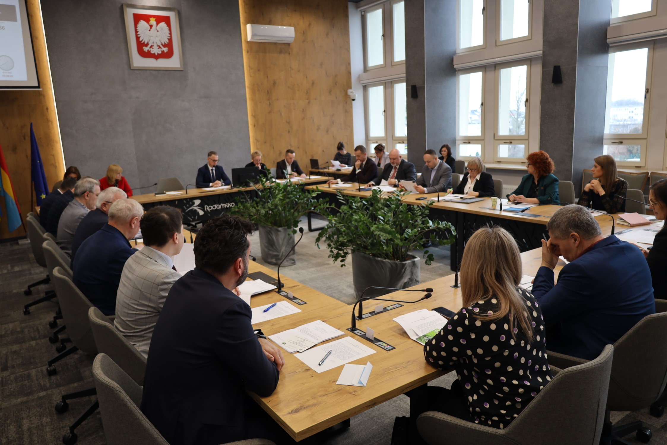 Radni obradowali w trybie nadzwyczajnym