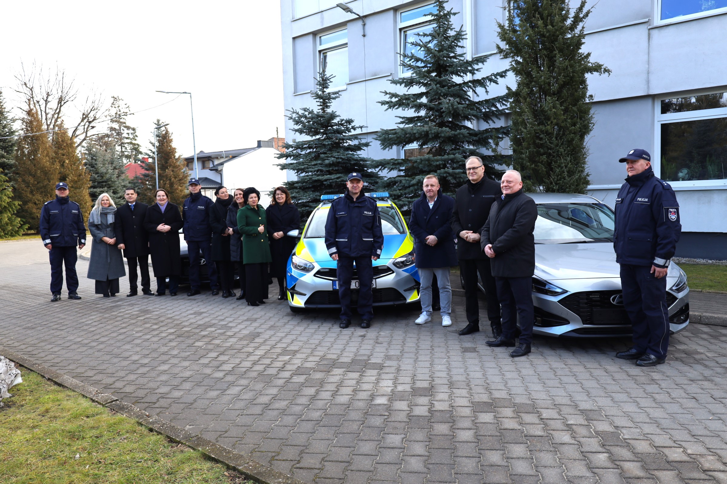 Nowe radiowozy w służbie radomszczańskiej Policji