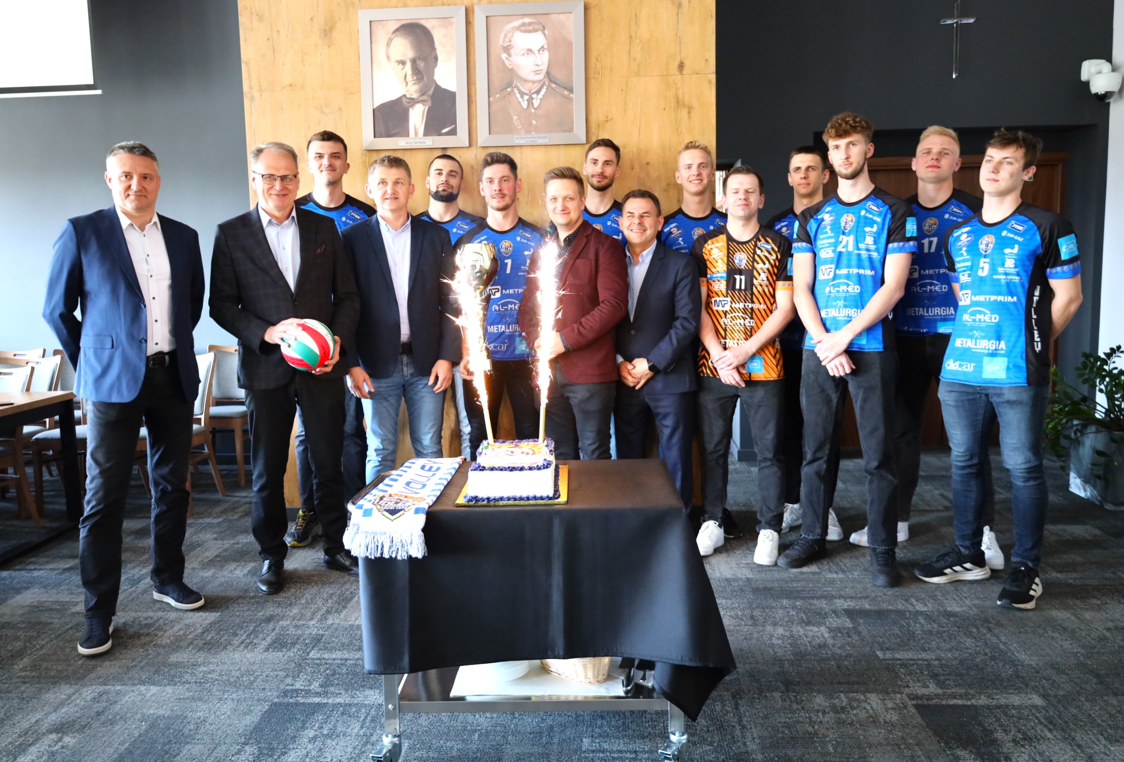 Siatkarska duma Radomska – Prezydent pogratulował KS Volley Radomsko awansu do II Ligi