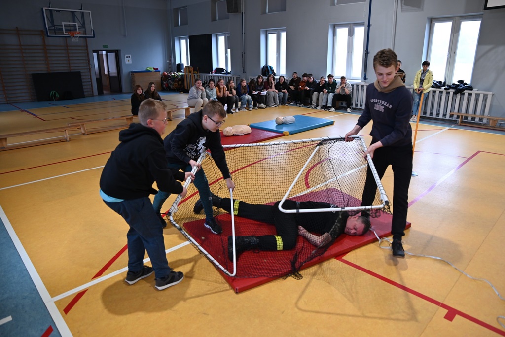 Pierwsza pomoc przedmedyczna w PSP nr 4