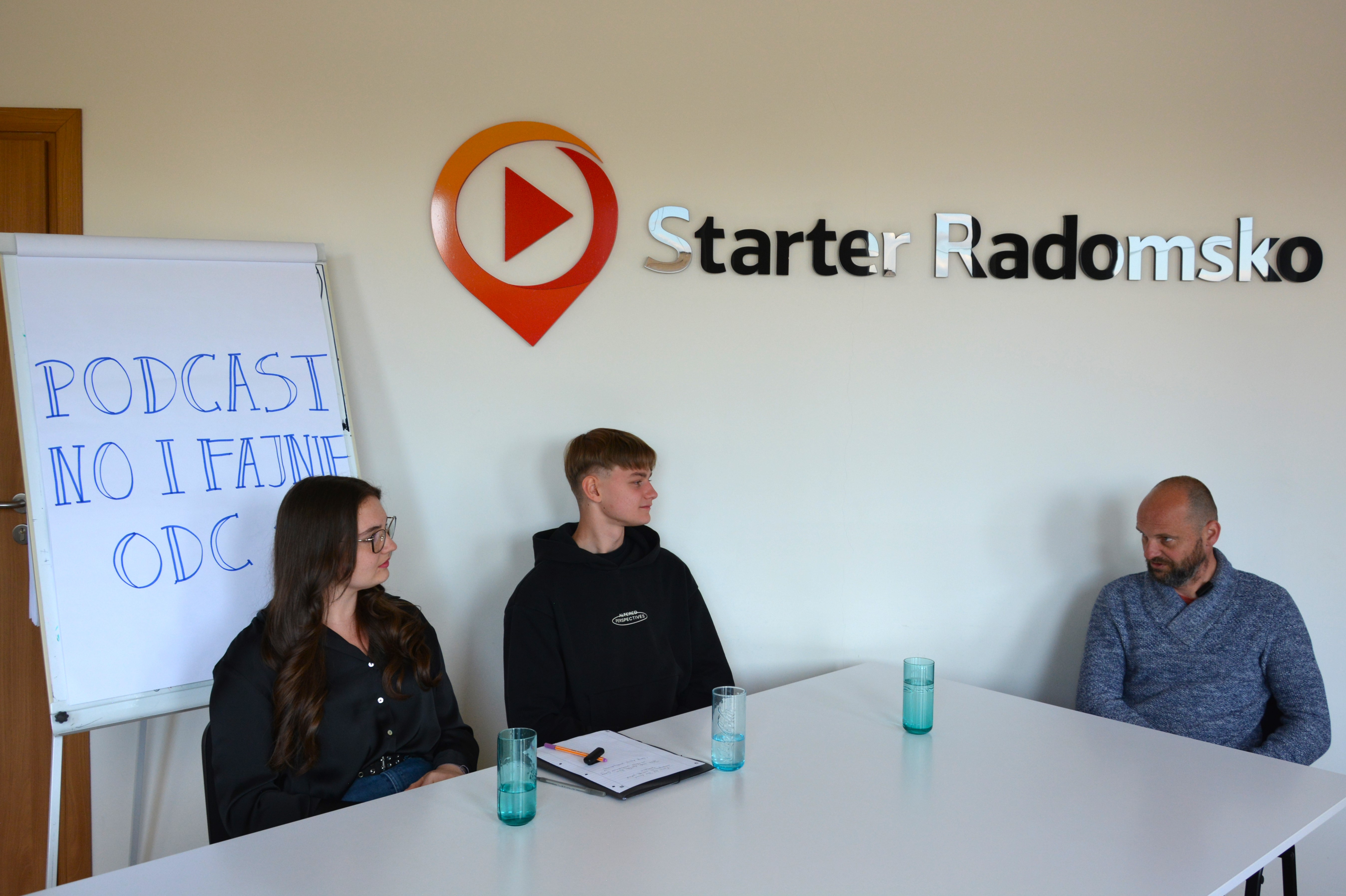 „No i fajnie” – głos młodych z Akademii Młodego Przedsiębiorcy. Bo każdy biznes zaczyna się od rozmowy.