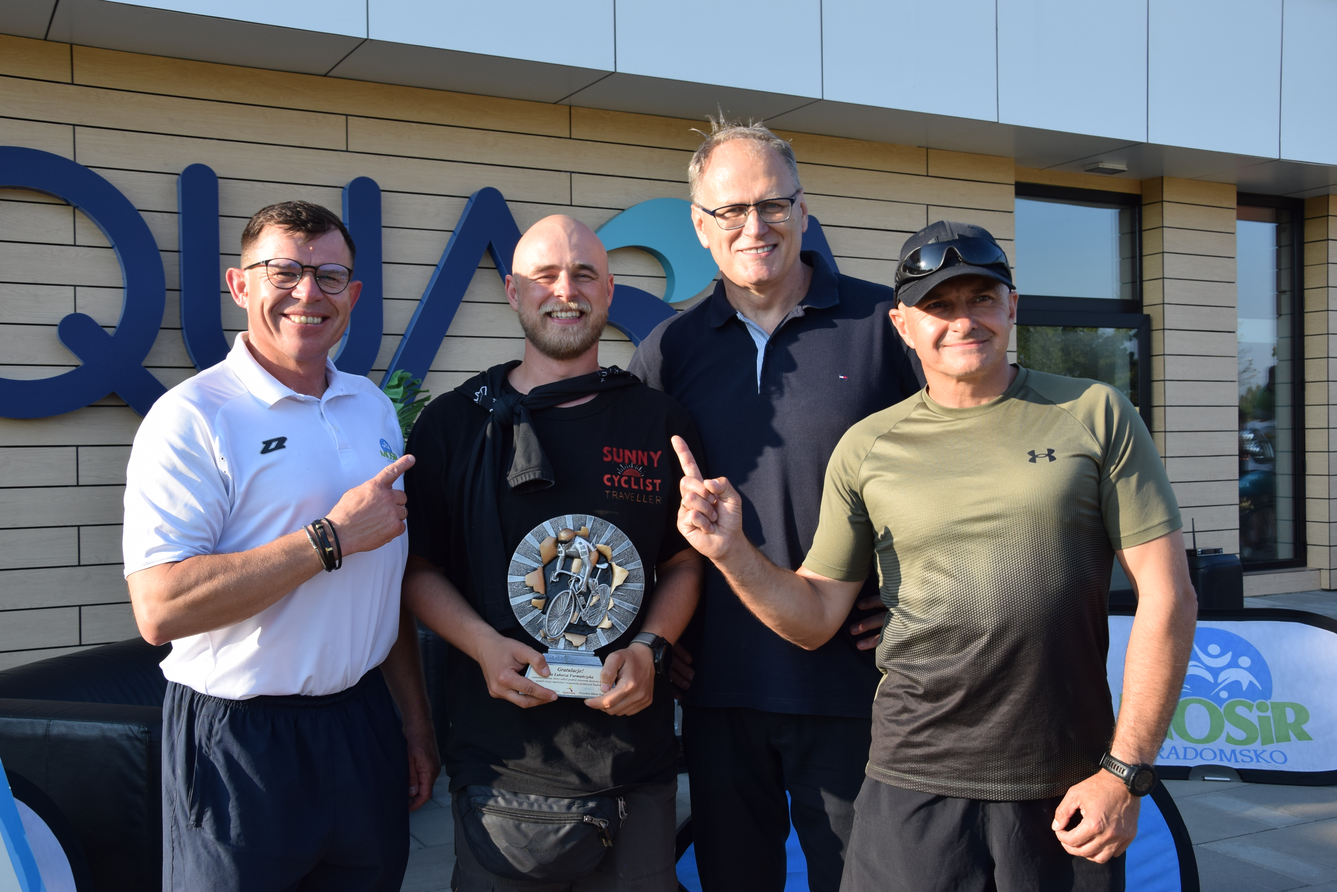 Łukasz Furmańczyk wrócił do Radomska - historia człowieka z rowerem
