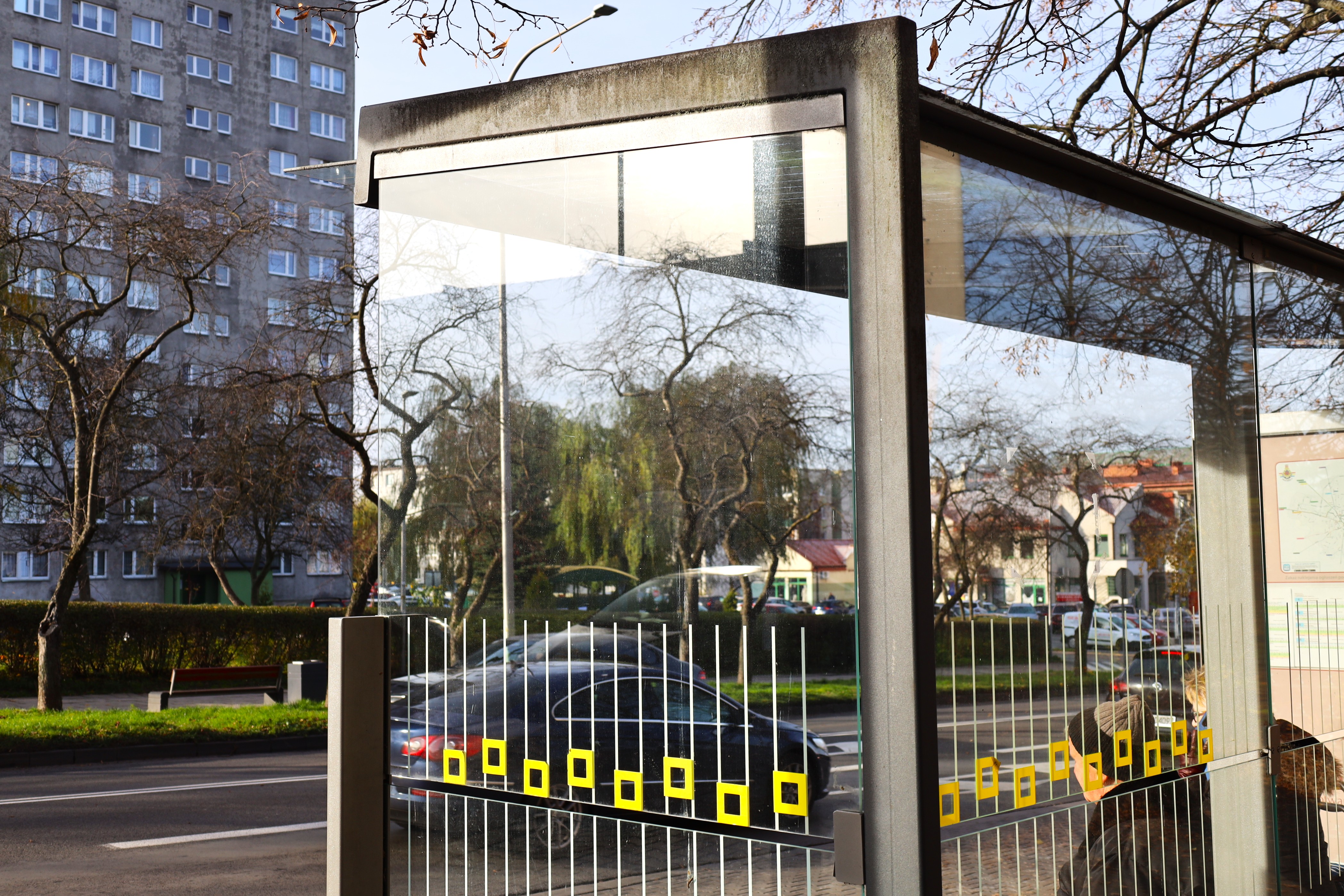 Nowe wiaty przystankowe