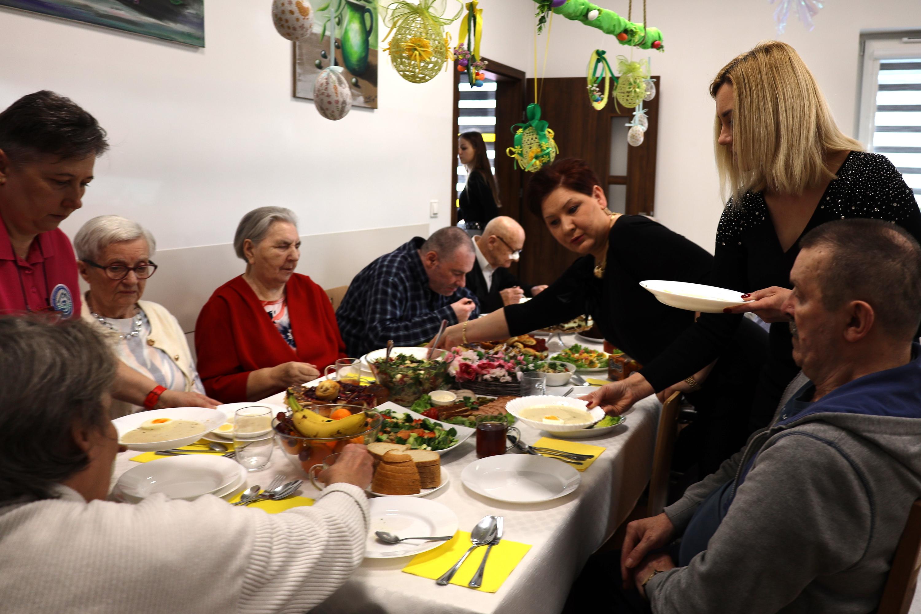 Wielkanoc w Centrum Opiekuńczo-Mieszkalnym w Radomsku – świąteczna atmosfera i domowe ciepło