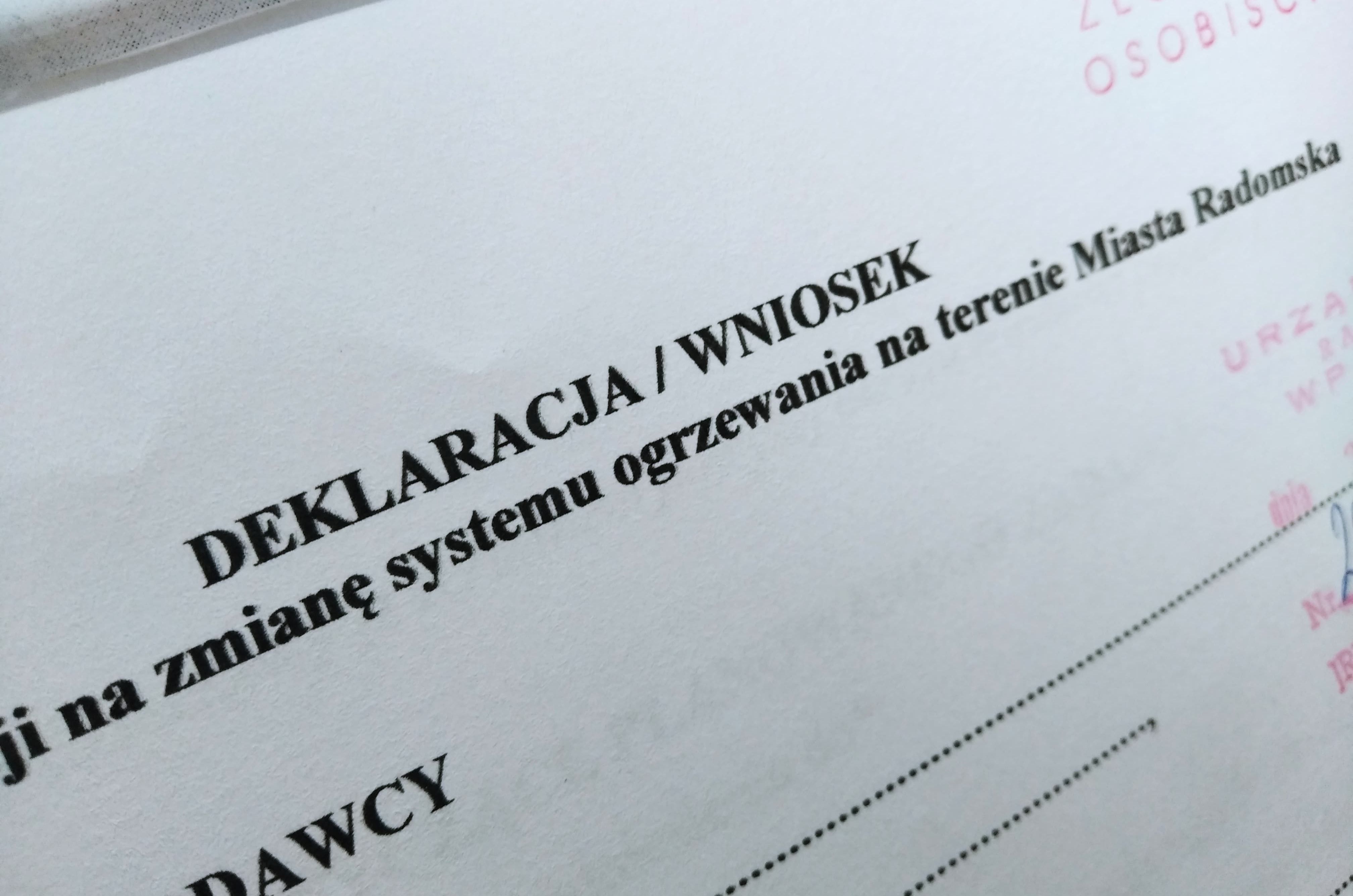 Radomsko bez smogu. Trwa podpisywanie umów